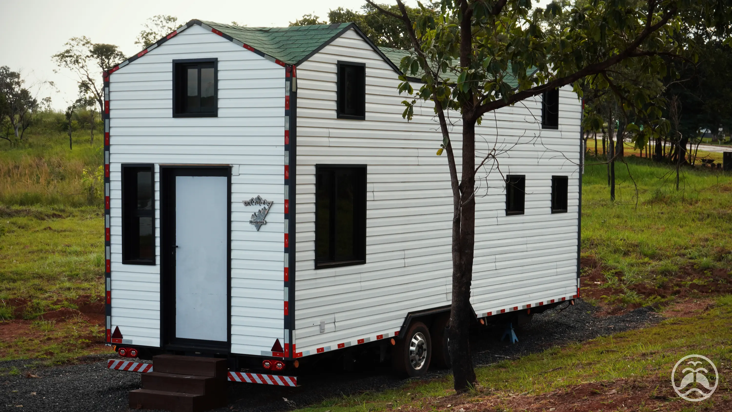 Tiny House instalada em área verde do Itororó Park Club.